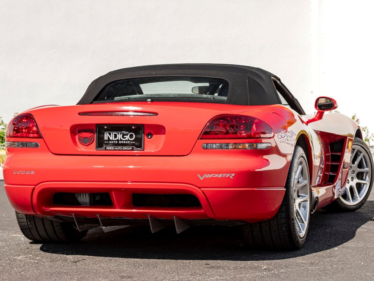 2004 Dodge Viper SRT10