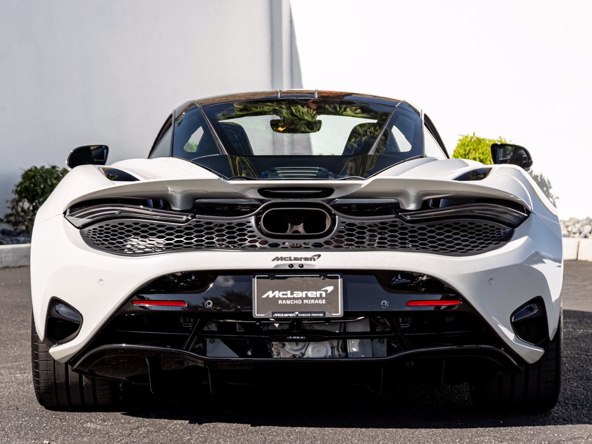 2025 McLaren 750S Base