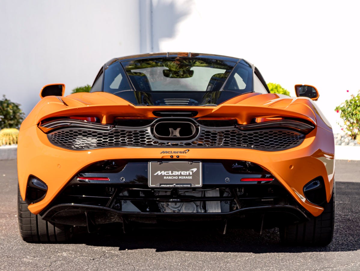 2025 McLaren 750S Performance