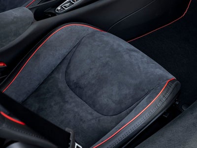 2025 McLaren Artura Base