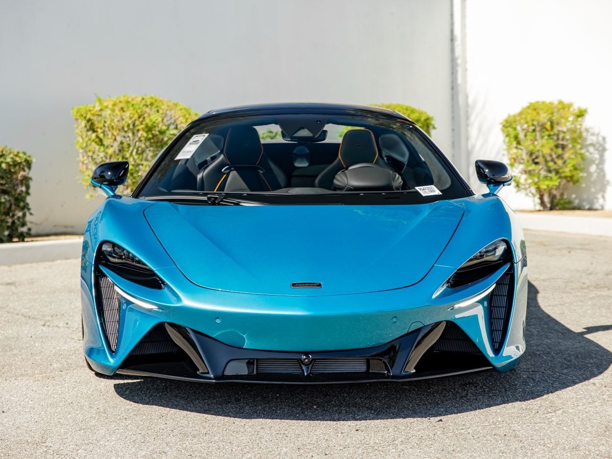 2025 McLaren Artura Spider