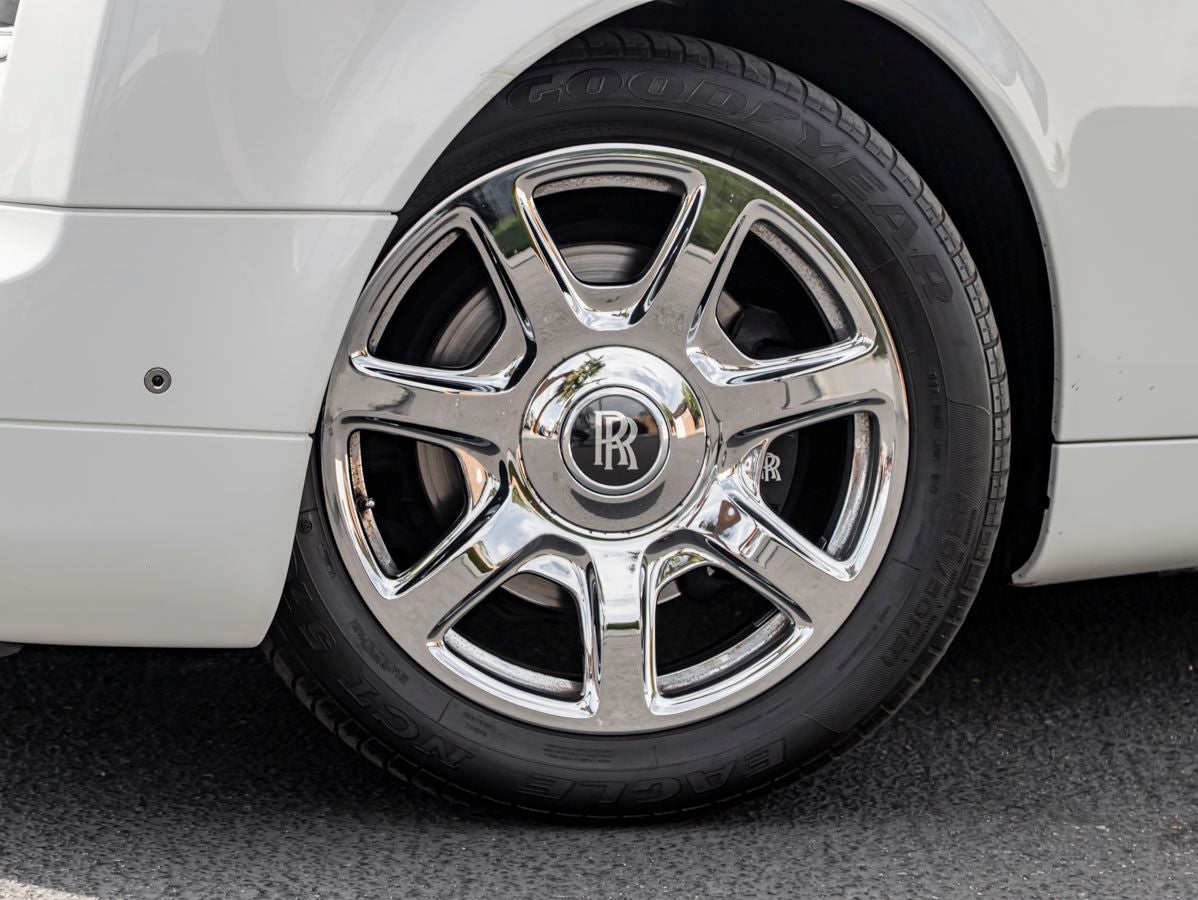 2015 Rolls-Royce Phantom Drophead Coupe 