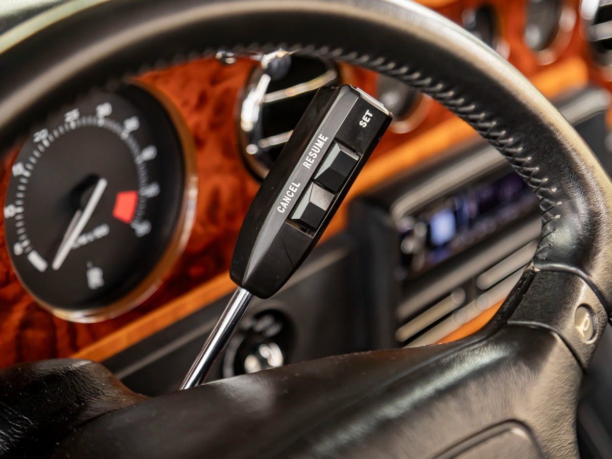 1991 Rolls-Royce Corniche 