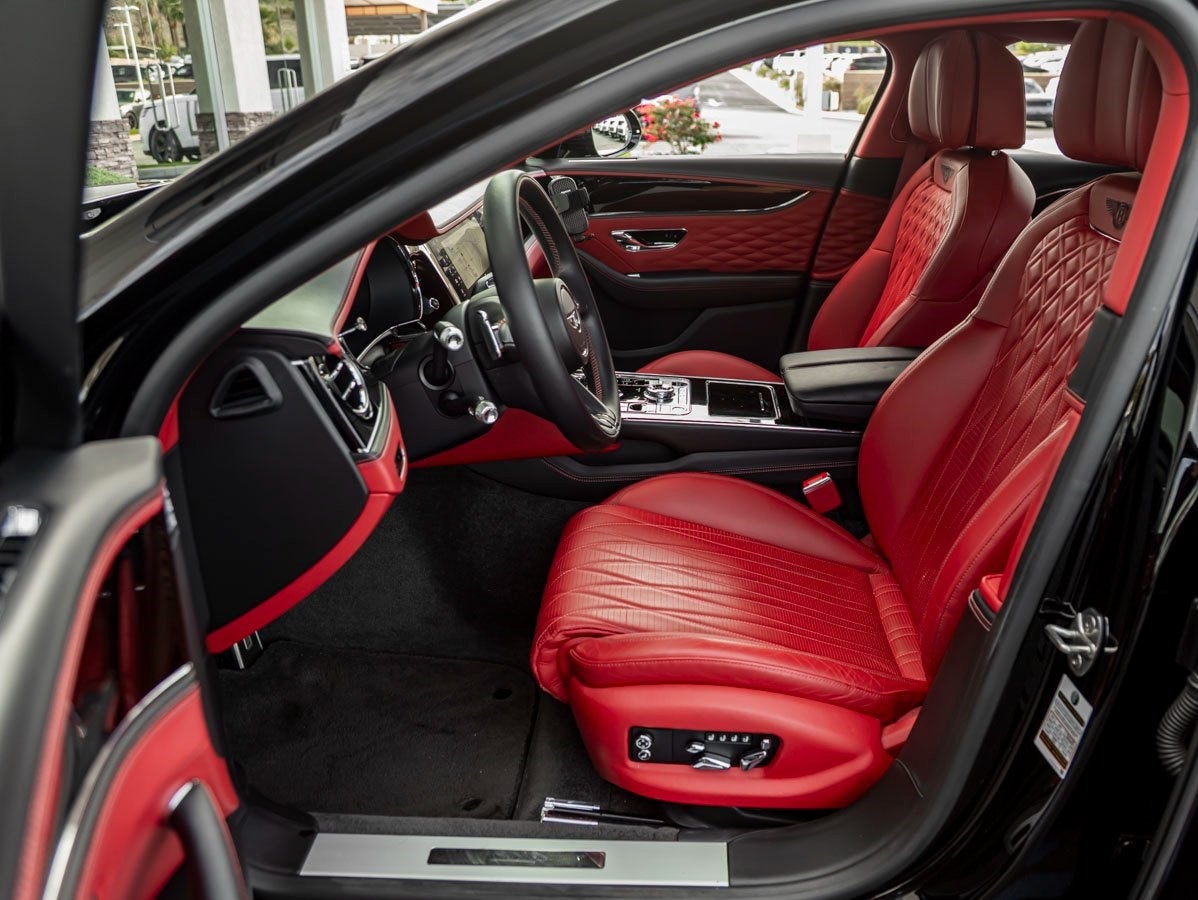 2022 Bentley Flying Spur V8