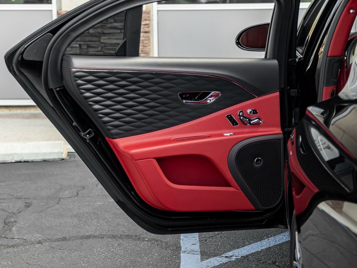 2022 Bentley Flying Spur V8