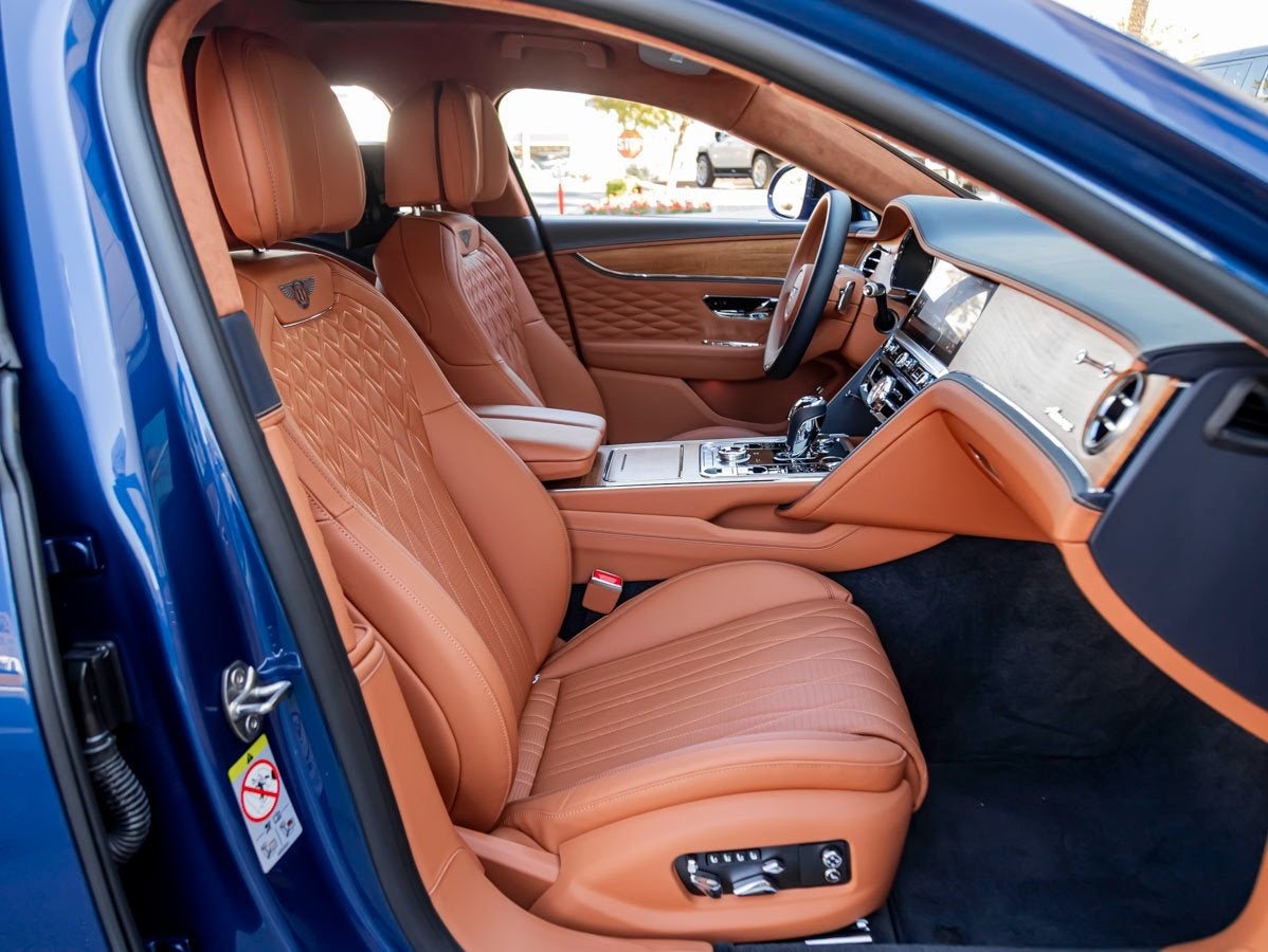 2023 Bentley Flying Spur V8