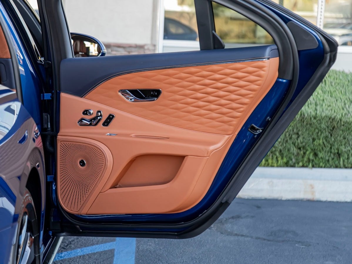 2023 Bentley Flying Spur V8