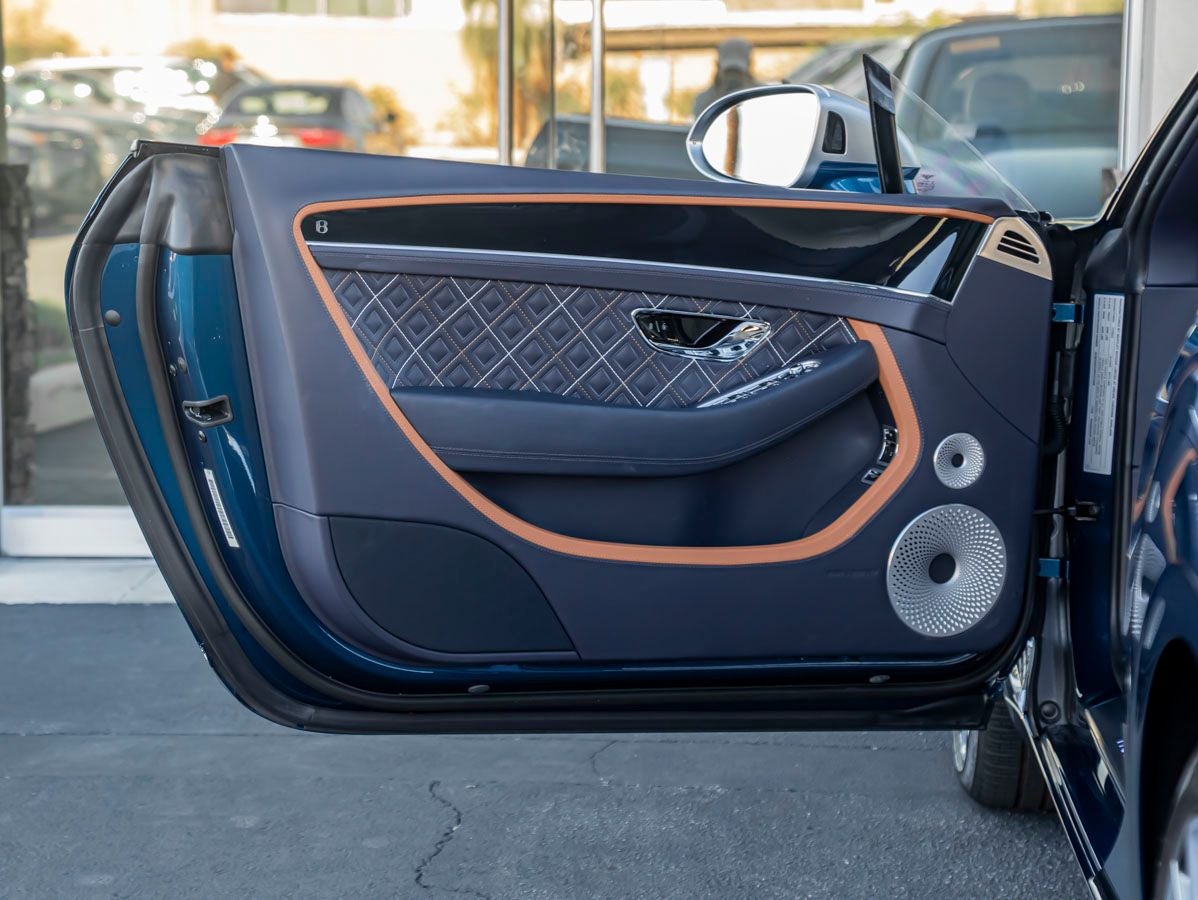 2024 Bentley Continental GTC Mulliner V8