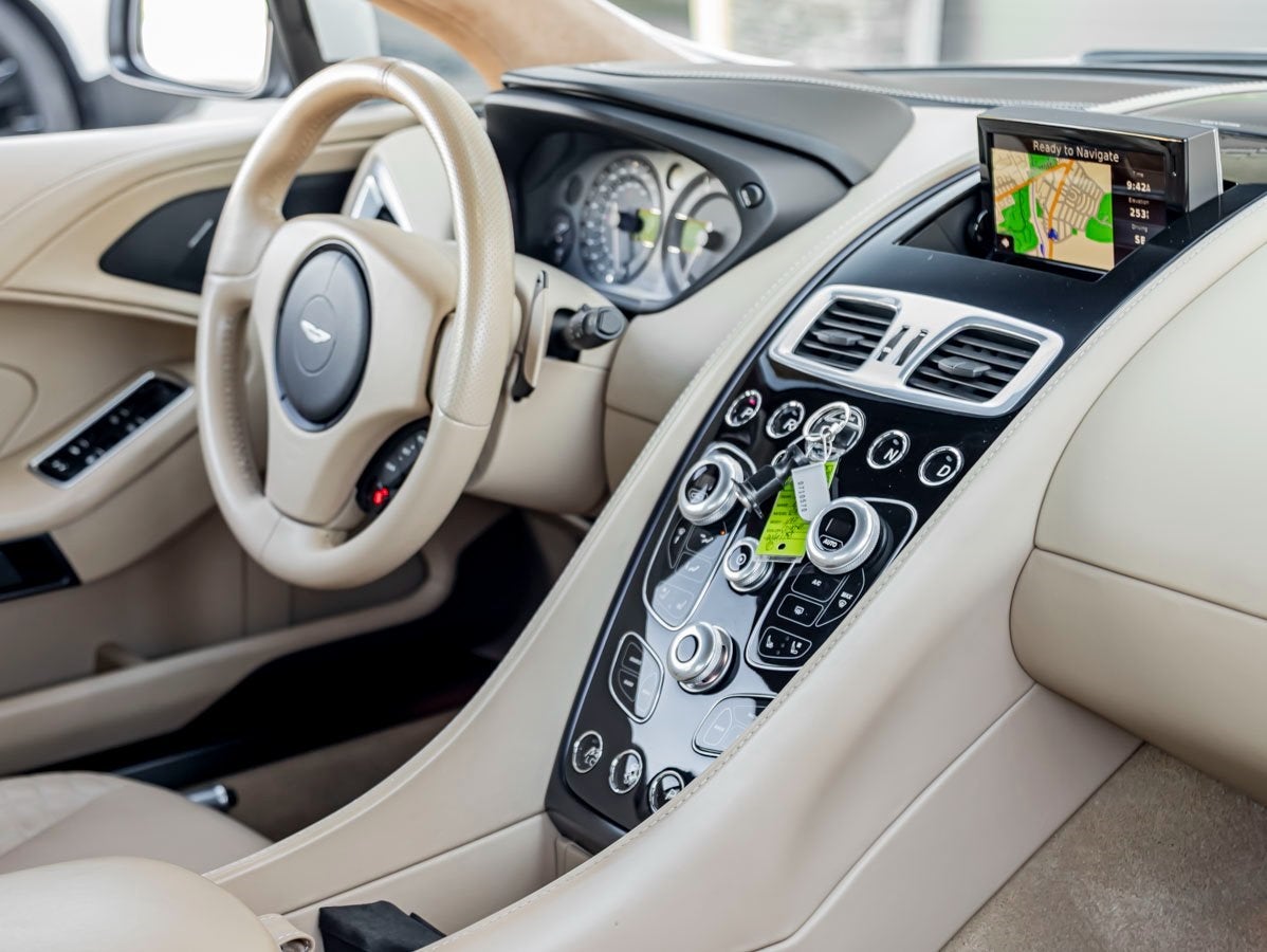 2014 Aston Martin Vanquish V12 Coupe