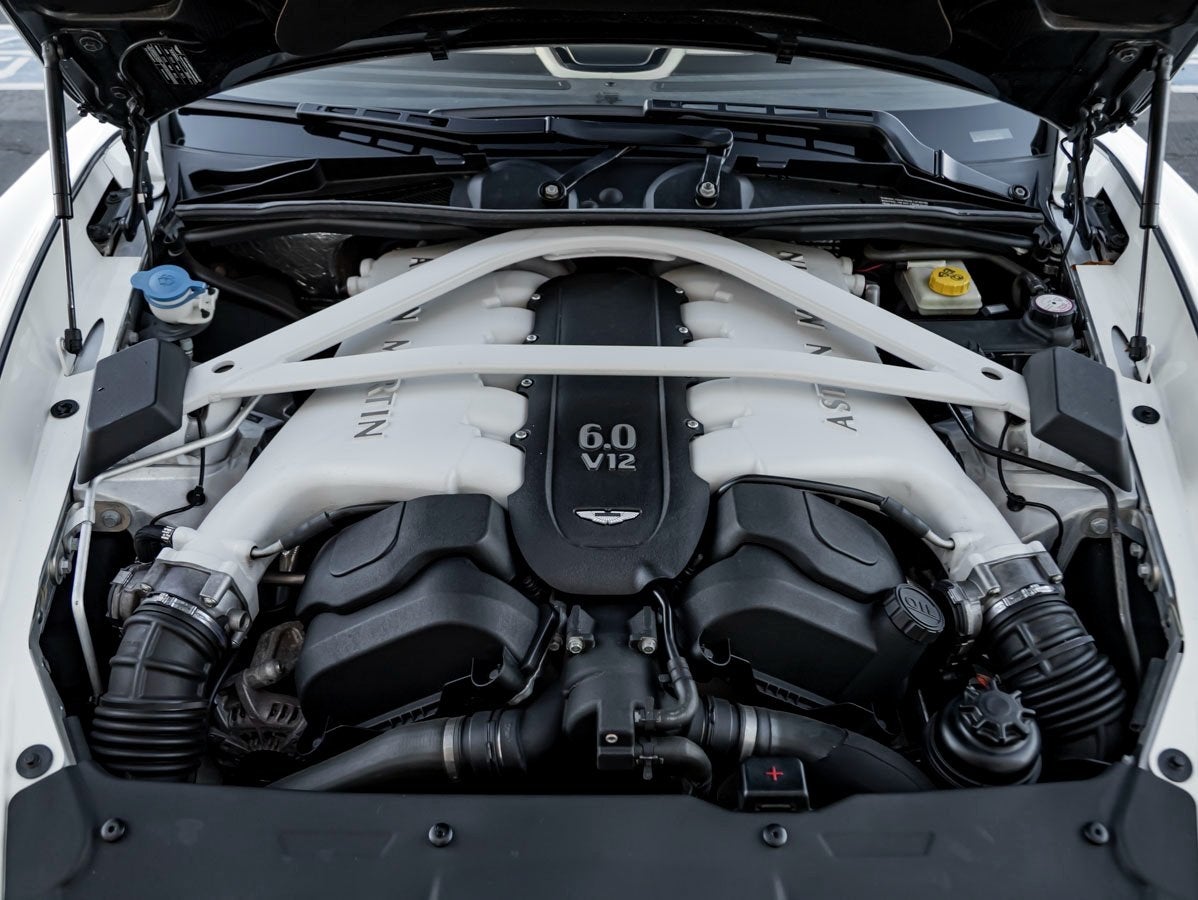 2014 Aston Martin Vanquish V12 Coupe