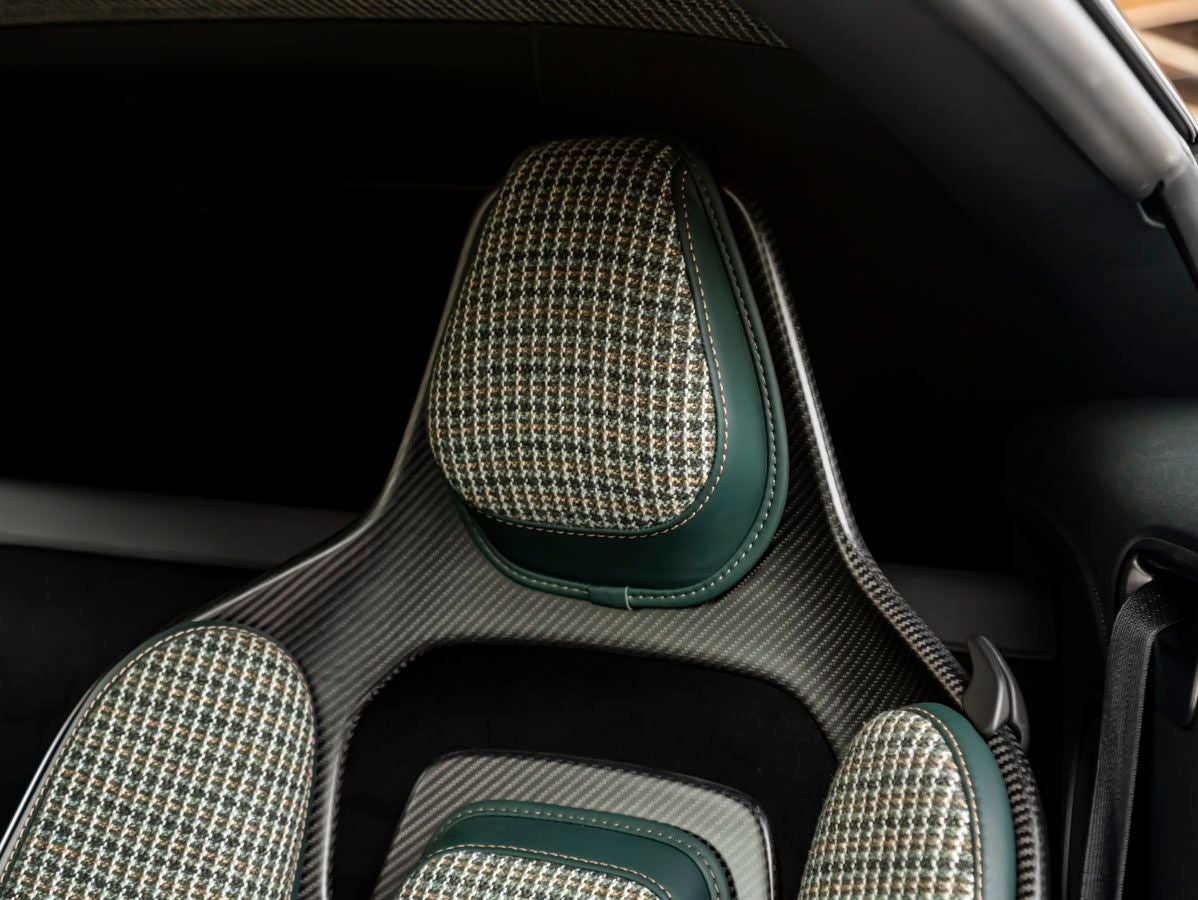 2024 Aston Martin Valor Base