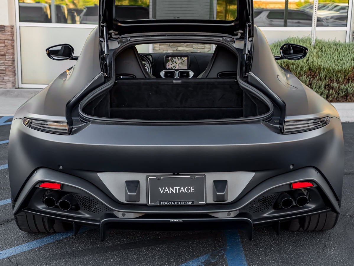 2021 Aston Martin Vantage Base
