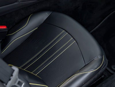 2023 Aston Martin Vantage Base