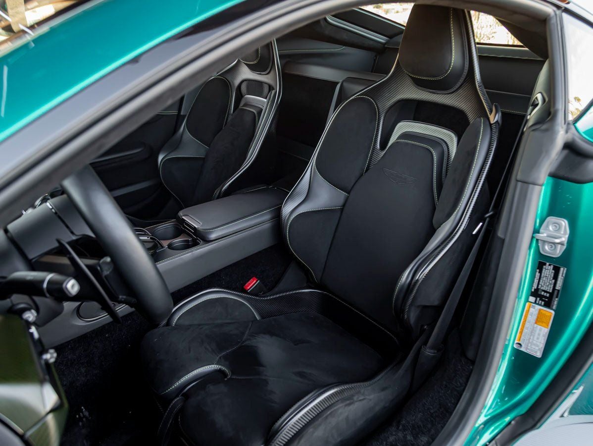 2025 Aston Martin Vantage Base