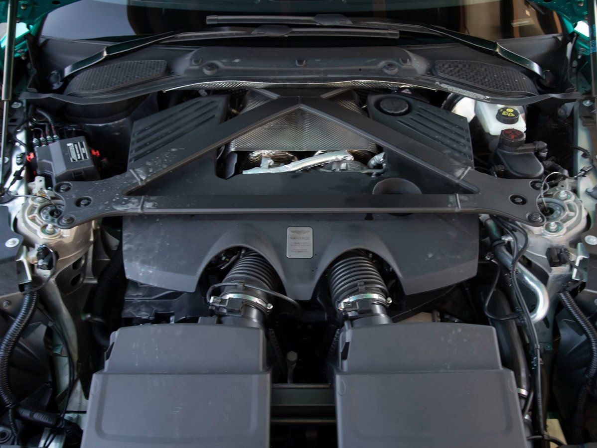 2025 Aston Martin Vantage Base