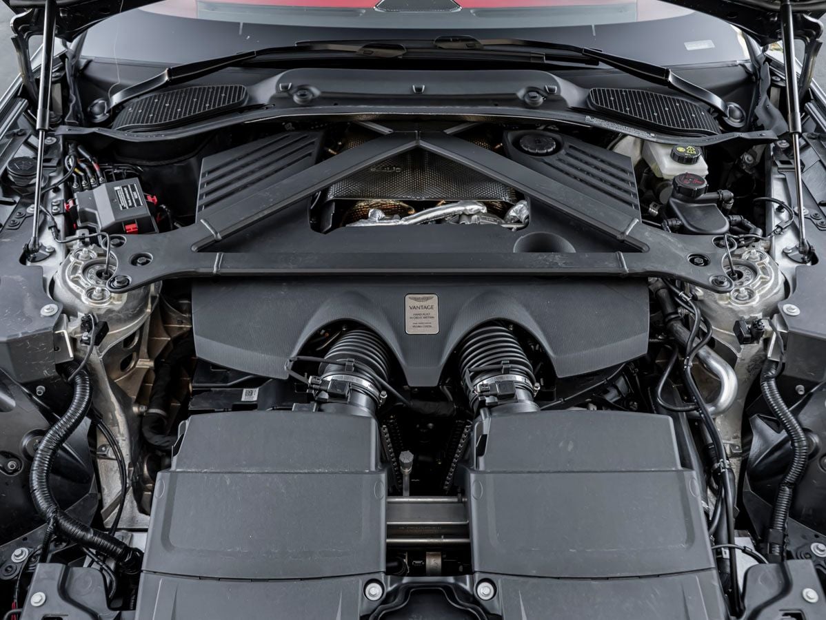2026 Aston Martin Vantage Base