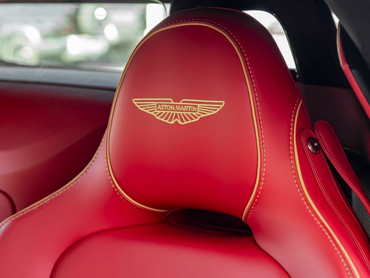 2026 Aston Martin Vantage Base