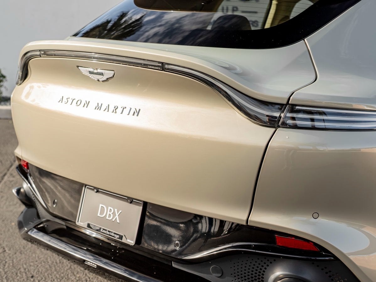 2021 Aston Martin DBX Base