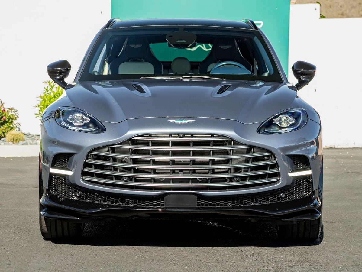 2025 Aston Martin DBX 707
