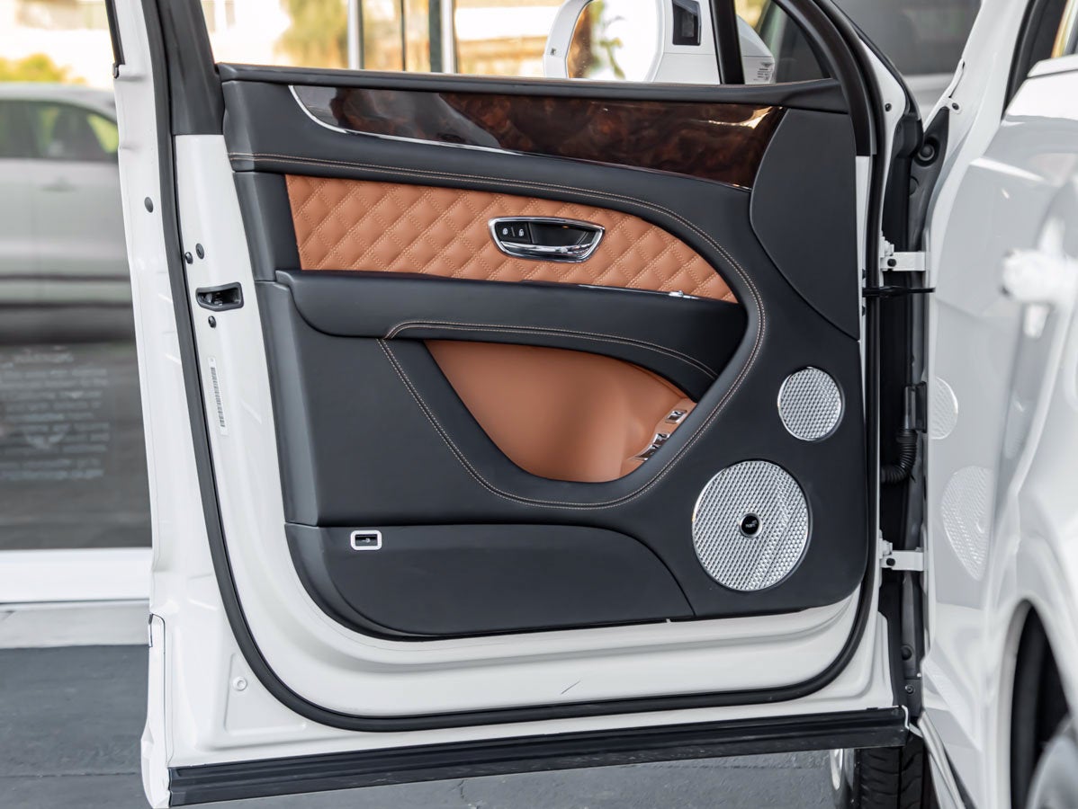 2023 Bentley Bentayga Azure Hybrid