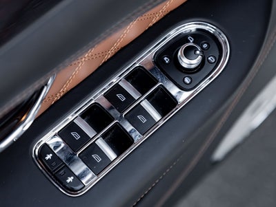2023 Bentley Bentayga Azure Hybrid