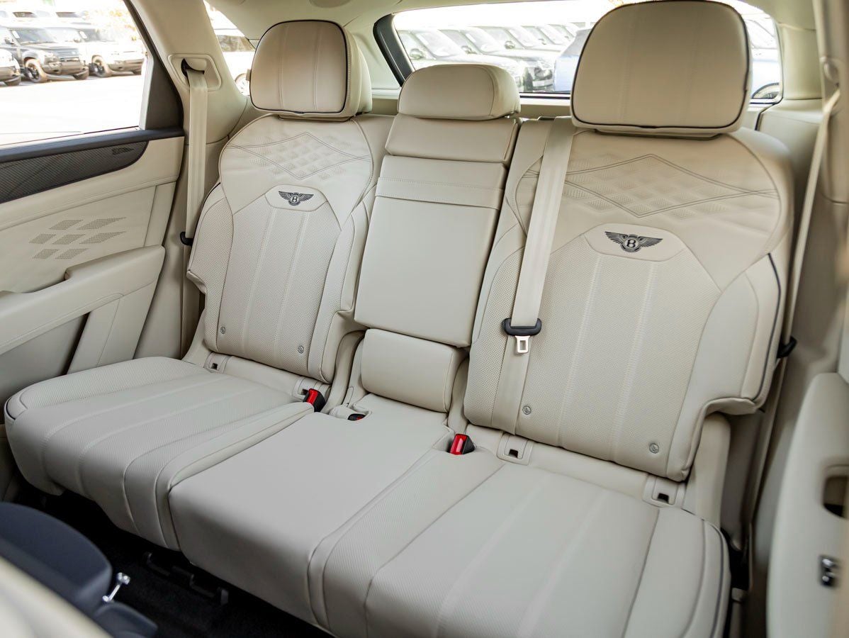 2025 Bentley Bentayga Atelier V8