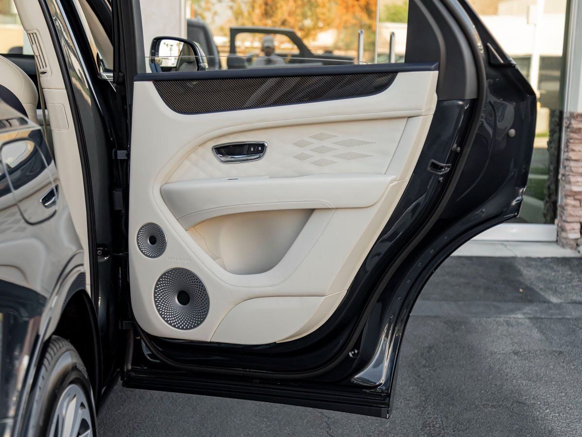 2025 Bentley Bentayga Atelier V8