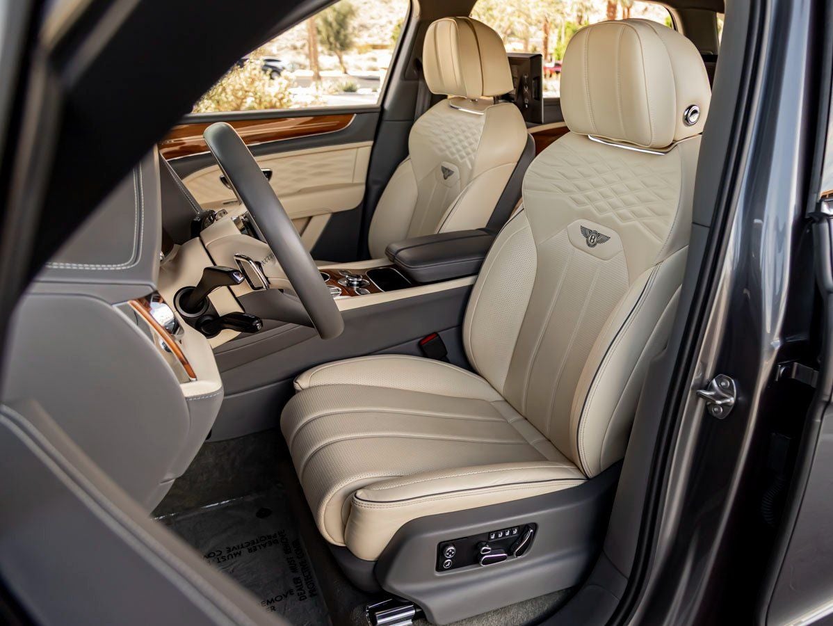 2023 Bentley Bentayga EWB Azure V8