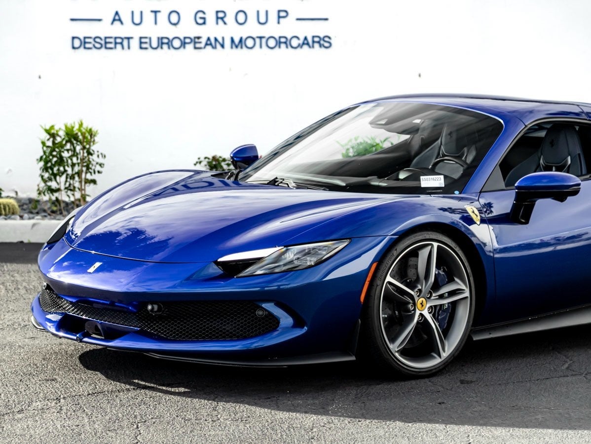 2025 Ferrari 296 GTS Base