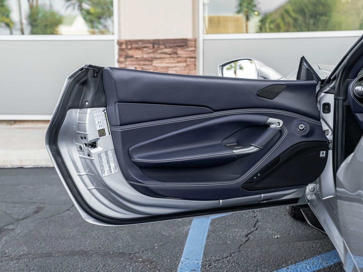 2022 Ferrari F8 Spider Base