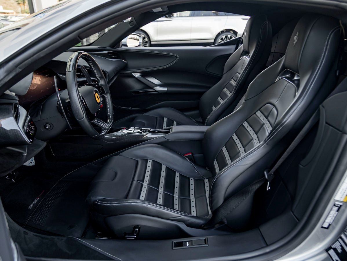 2023 Ferrari SF90 Stradale Base