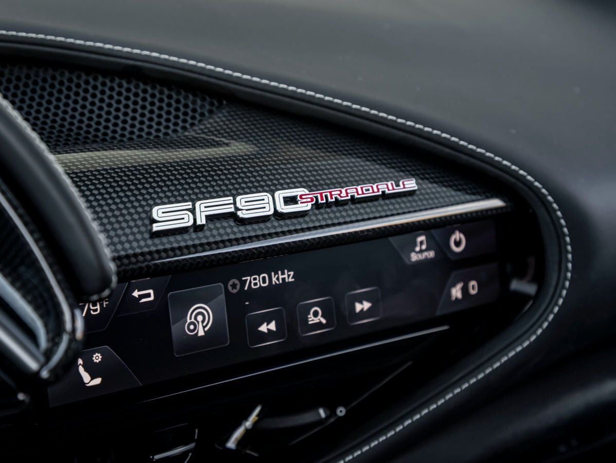 2023 Ferrari SF90 Stradale Base