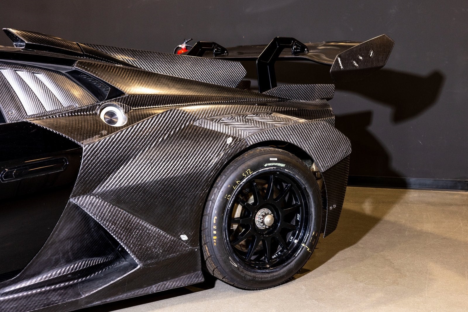 2023 Lamborghini Huracán Super Trofeo Base