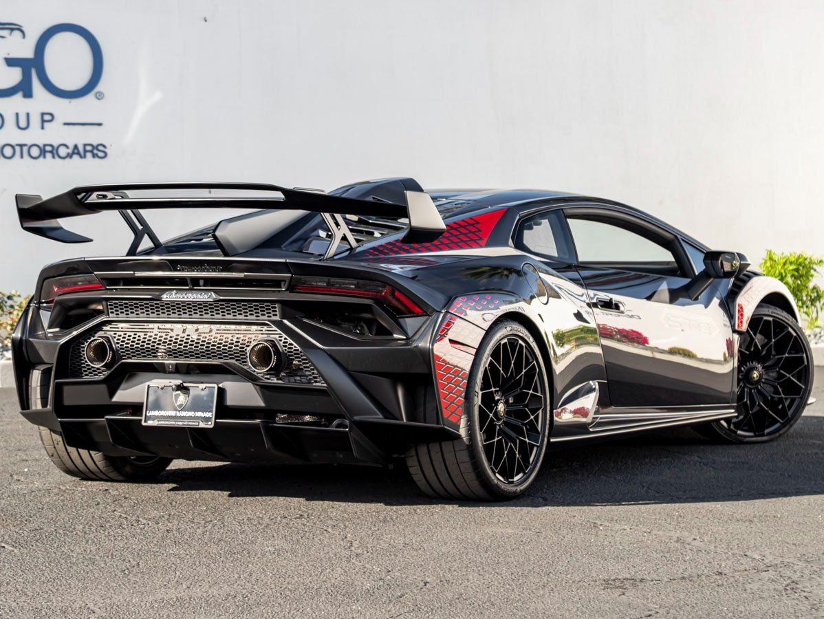 2022 Lamborghini Huracan STO Base