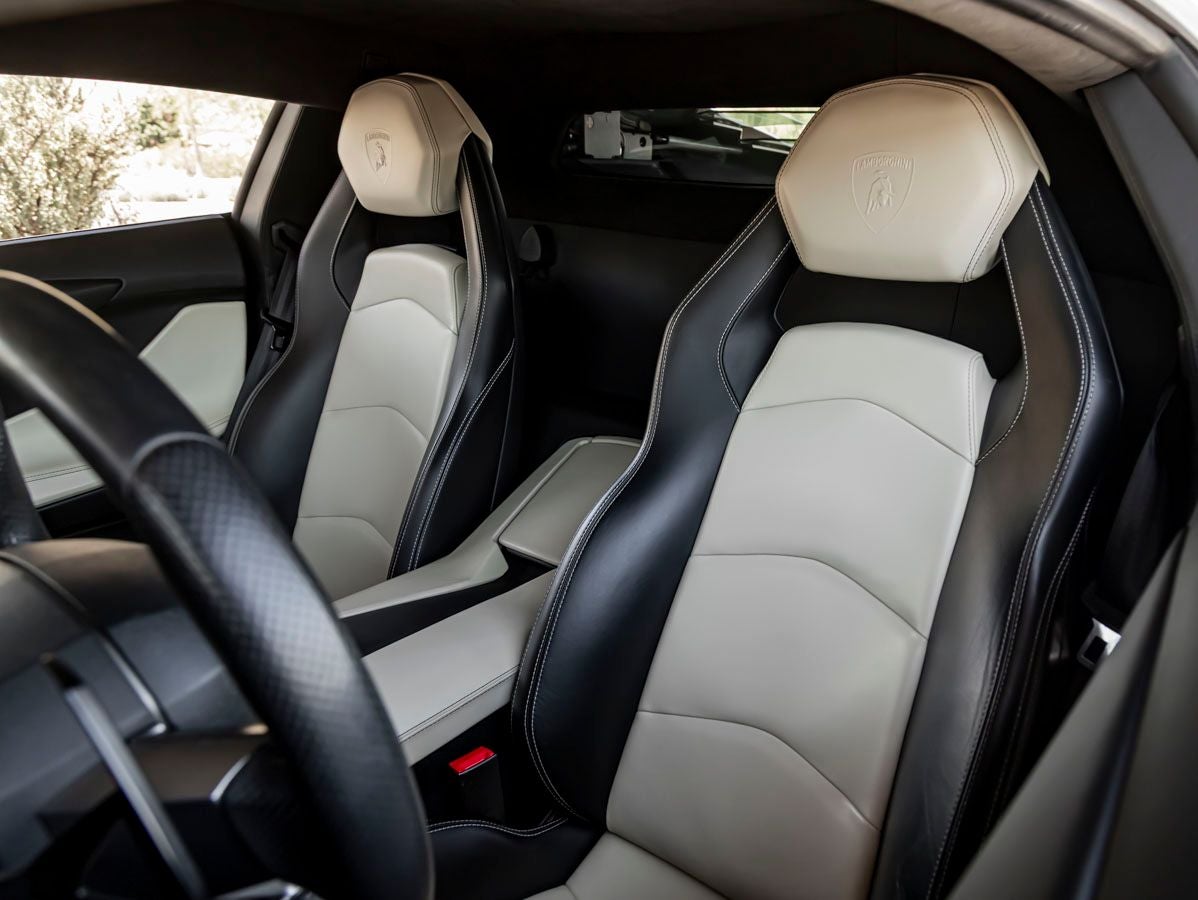 2014 Lamborghini Aventador Base