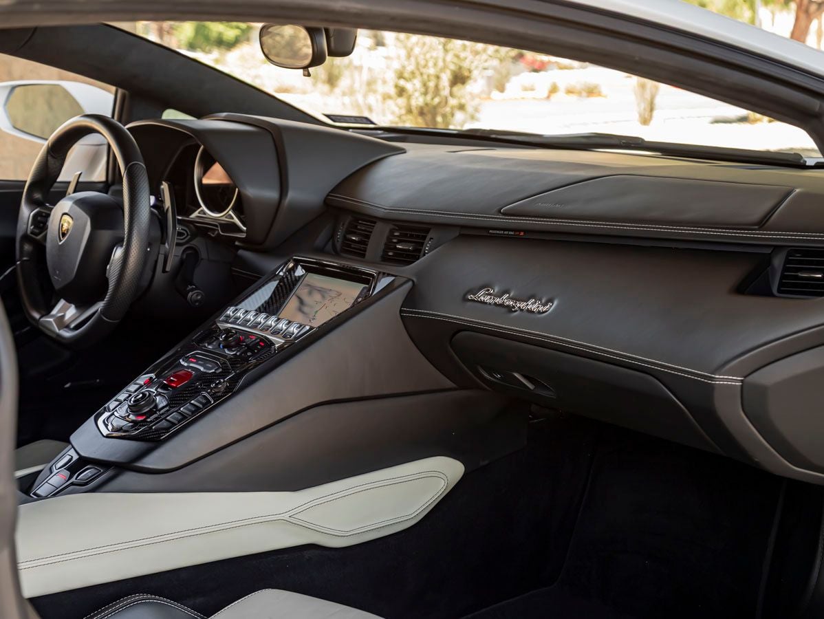 2014 Lamborghini Aventador Base