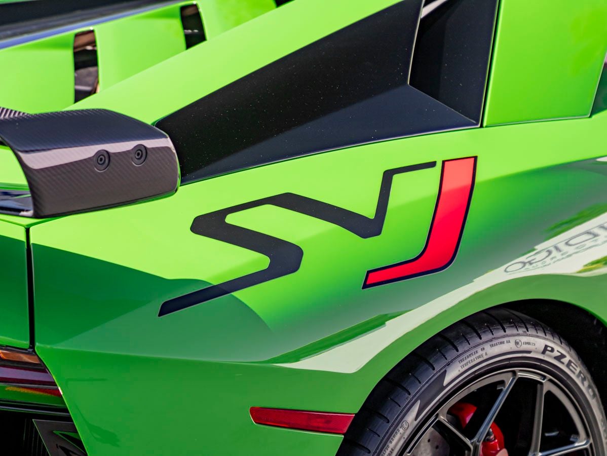 2020 Lamborghini Aventador SVJ Base