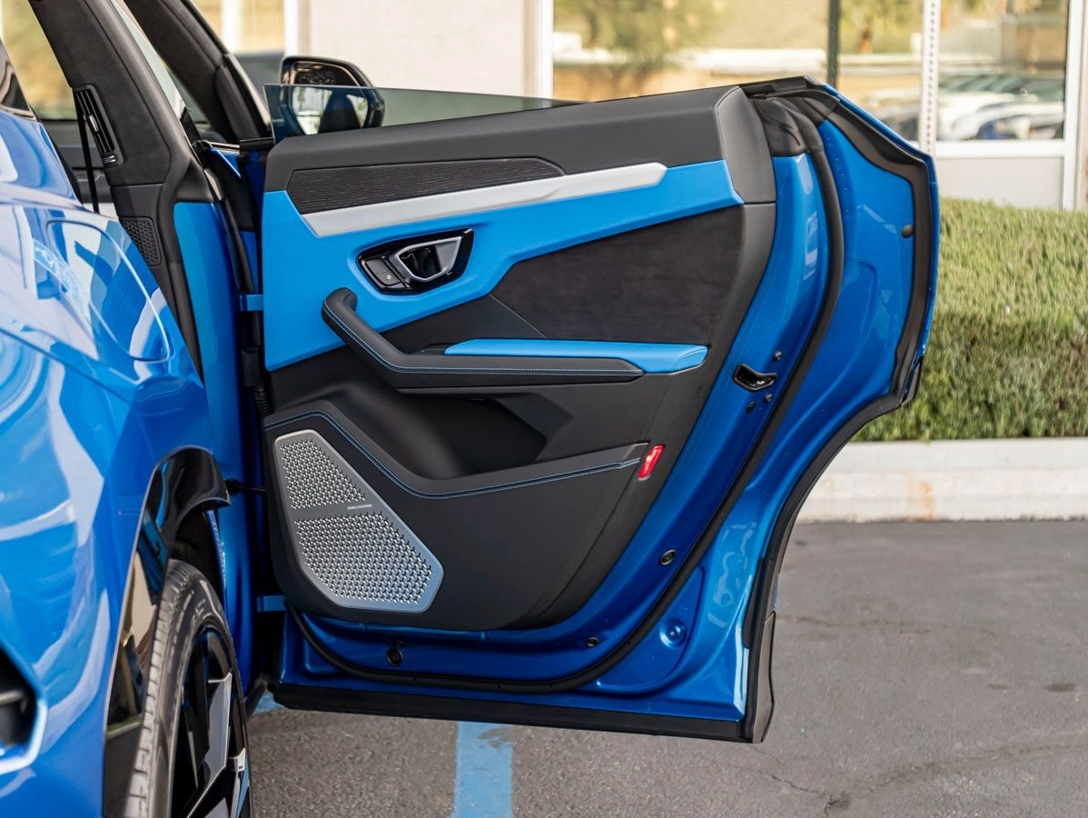 2022 Lamborghini Urus Base