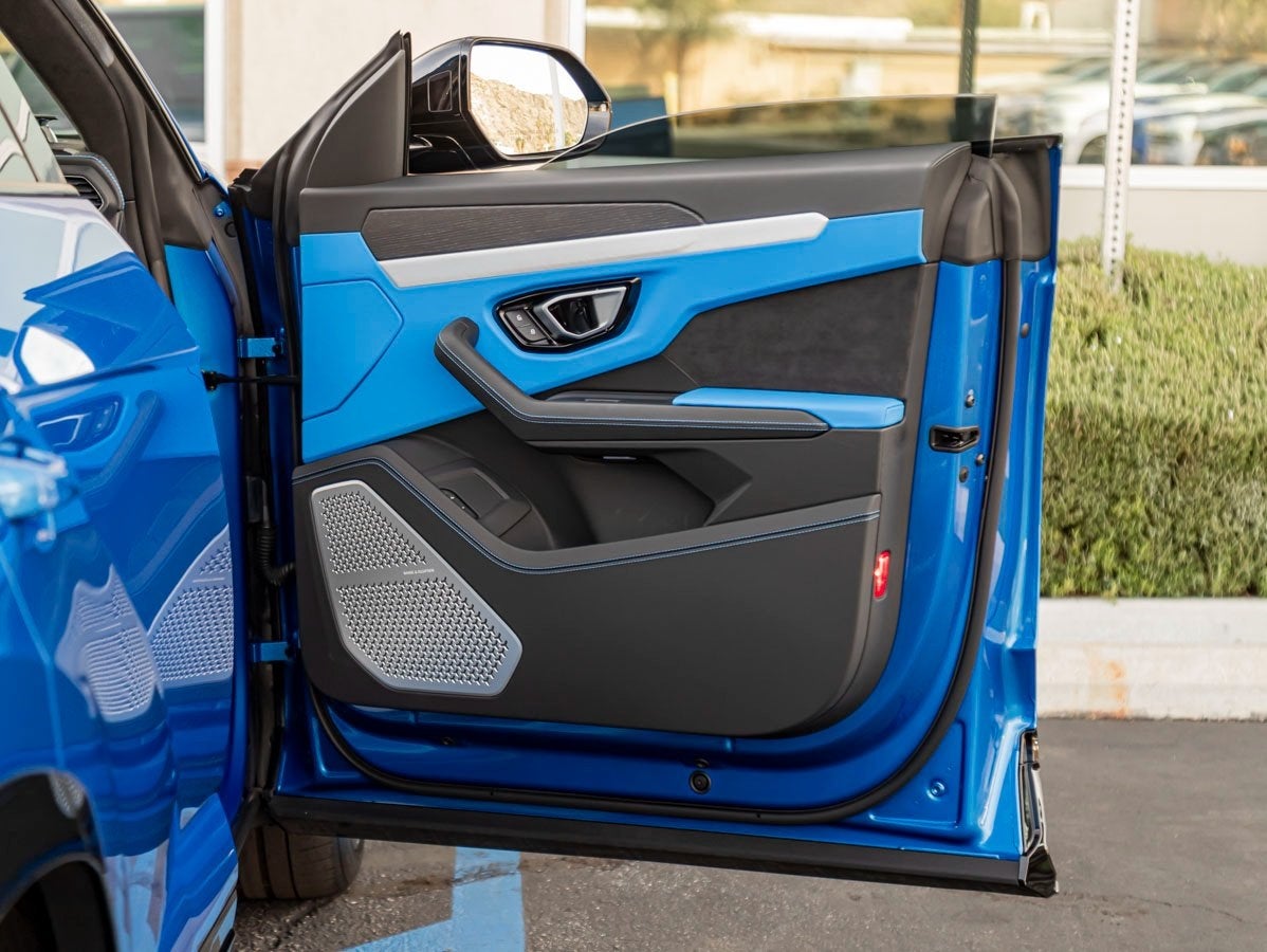 2022 Lamborghini Urus Base