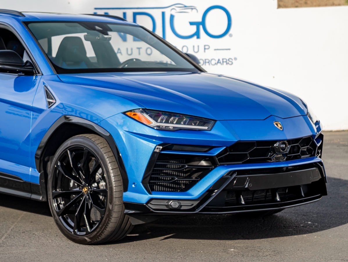 2022 Lamborghini Urus Base