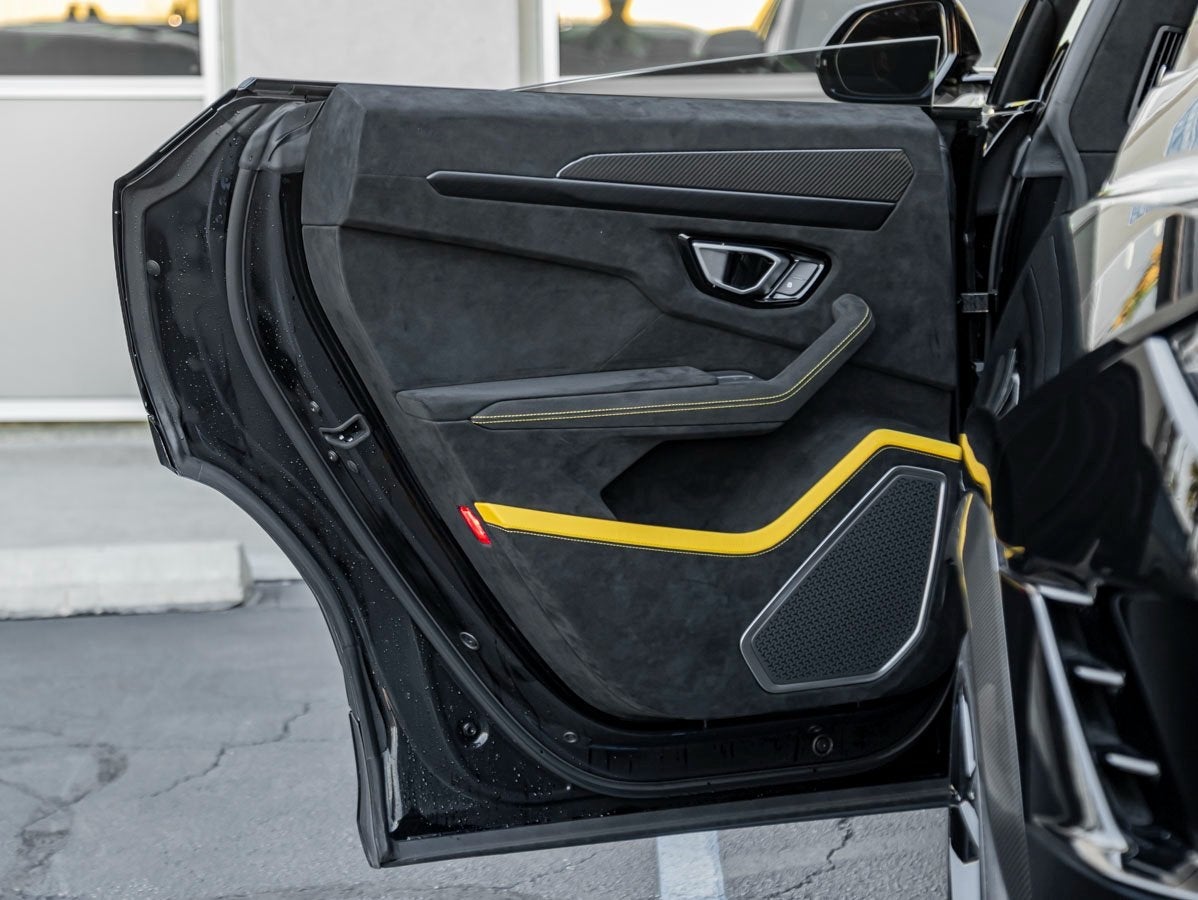 2024 Lamborghini Urus Performante