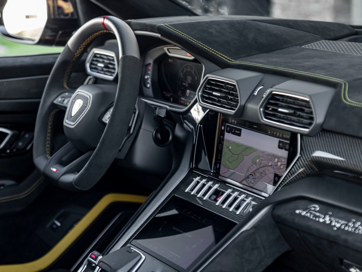 2024 Lamborghini Urus Performante