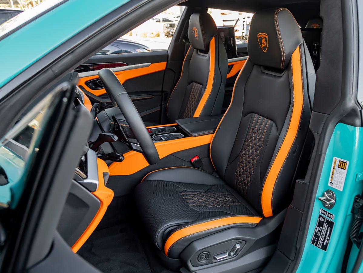 2025 Lamborghini Urus SE