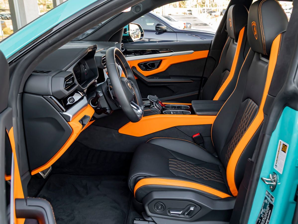 2025 Lamborghini Urus SE