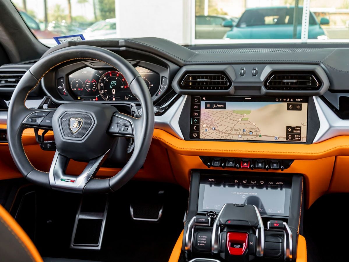2025 Lamborghini Urus SE