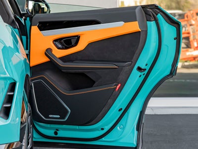 2025 Lamborghini Urus SE