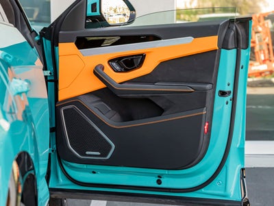 2025 Lamborghini Urus SE