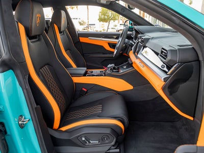 2025 Lamborghini Urus SE
