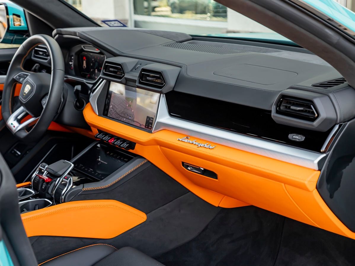 2025 Lamborghini Urus SE
