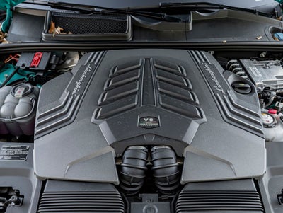 2025 Lamborghini Urus SE
